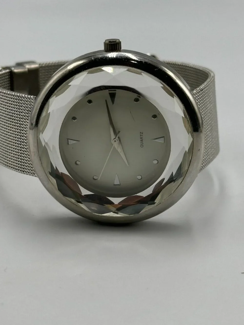 Accutime Womens Watch Faceted Bezel Round Silver Tone Mesh Band New Battery